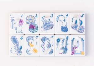 Juego de Mahjong de Lujo con Diseño Acrílico Verde de 4 Capas, 160 Fichas Grabadas, Mahjong Americano para Entretenimiento de Ajedrez y Cartas - Product Image 5