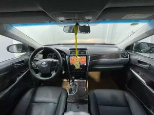 รถยนต์มือสอง ปี <span class=keywords><strong>2017</strong></span> แคมรี่ 2.0G รุ่นฉลองครบรอบ 10 ปี 167 แรงม้า เกียร์อัตโนมัติ หลังคาเปิดไฟฟ้า เบาะหนัง ไฟหน้า LED กล้องมองหลัง สีดำ - Product Image 5