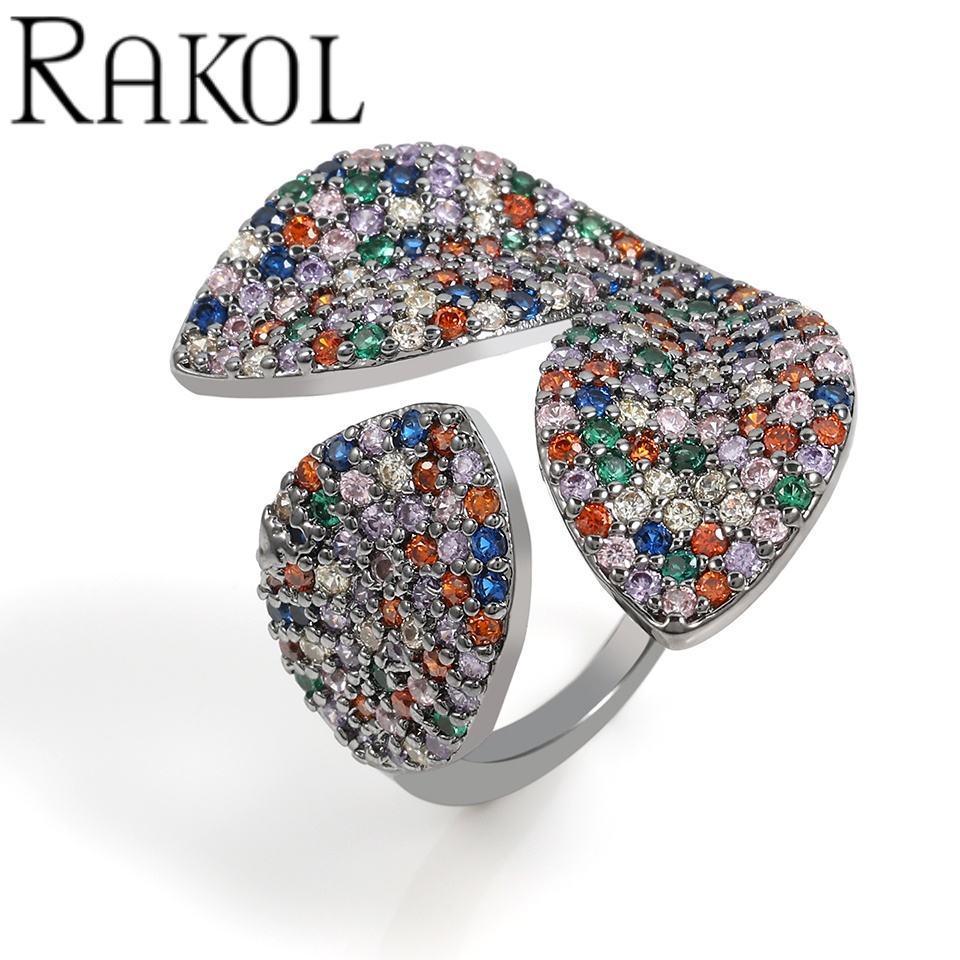 มีสีสัน