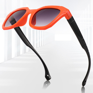 Gafas de Sol para Niños K6128, Montura de PC, Protección UV400, Estilo Color Block, Unisex, para Viajes, Pesca y Conducción - Product Image 2