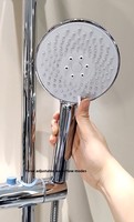 Ensemble de robinet de douche de salle de bain à 1 poignée au design moderne chromé avec pommeau de douche à barre coulissante avec jet de massage