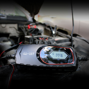Chargeur <span class=keywords><strong>de</strong></span> batterie sélectionnable 4 A, 6V ou 12V entièrement <span class=keywords><strong>automatique</strong></span> pour voitures, SUV et camions-Batterie plomb-acide et lithium - Product Image 4
