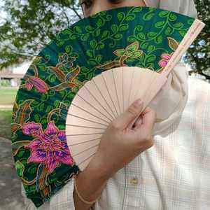 Colorful Rainbow Bamboo Folding Handheld Fan New Chinese Style National Fan Folk Style Painted Hand Fan Wedding <b>Gift</b> - Product Image 2