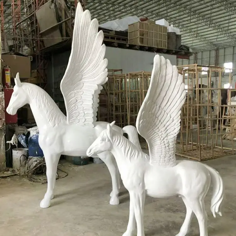 Estátua de cavalo de corrida branca ao ar livre, tamanho de <span class=keywords><strong>vida</strong></span> da fábrica, com asas
