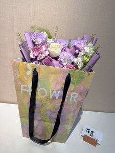 Sac en papier pliable personnalisé avec poignées en corde, impression de logo coloré, sac en papier conique pour l'emballage de bouquets de fleurs - Product Image 1