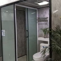 Salle de bain modulaire préfabriquée au design moderne avec douche et toilettes intégrées, cabine complète
