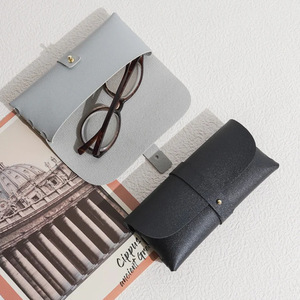 Étuis à lunettes en cuir minimalistes de style japonais et coréen, sacs de rangement portables pour lunettes de soleil, protection intégrée, en stock - Product Image 3