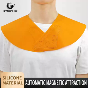 Manta Magnética para Cortar el Cabello en Barberías, Protector de Cuello de Silicona Suave, Almohadilla para Hombros para Teñir el Cabello, Anti-Desorden y Anti-Cabello Roto, Uso en Salones de Belleza - Product Image 1
