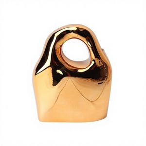 <span class=keywords><strong>Borsa</strong></span> da Sera <span class=keywords><strong>a</strong></span> Forma di Secchiello in Acrilico per Donna con <span class=keywords><strong>Tracolla</strong></span> <span class=keywords><strong>a</strong></span> Catena, Chiusura Magnetica, Senza Fodera, Design <span class=keywords><strong>a</strong></span> <span class=keywords><strong>Tracolla</strong></span> - Product Image 1