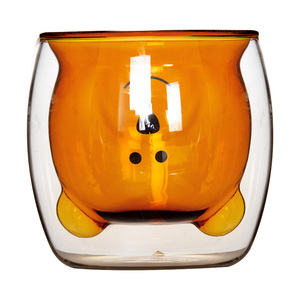 <span class=keywords><strong>Verre</strong></span> à <span class=keywords><strong>double</strong></span> <span class=keywords><strong>paroi</strong></span> en borosilicate haut personnalisé coloré <span class=keywords><strong>pas</strong></span> <span class=keywords><strong>cher</strong></span> mignon gros <span class=keywords><strong>verre</strong></span> clair thé tasse à café ours brun tasse en <span class=keywords><strong>verre</strong></span> - Product Image 1