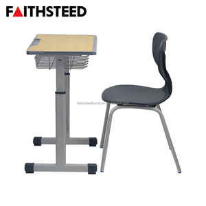 Set Scrivania e Sedia Ergonomica <span class=keywords><strong>Regolabile</strong></span> <span class=keywords><strong>in</strong></span> <span class=keywords><strong>Altezza</strong></span> per Studenti, Telaio <span class=keywords><strong>in</strong></span> Metallo Resistente, Tavolo e Sedia per Scuola Secondaria - Product Image 1
