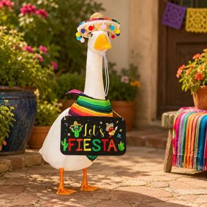 Estatua de Ganso con Traje de Fiesta Mexicana, Sombrero, Serape, Pañuelo, Letrero Colgante, Decoración para Porche, Jardín, Festividades, Adorno, Detalle - Product Image 1