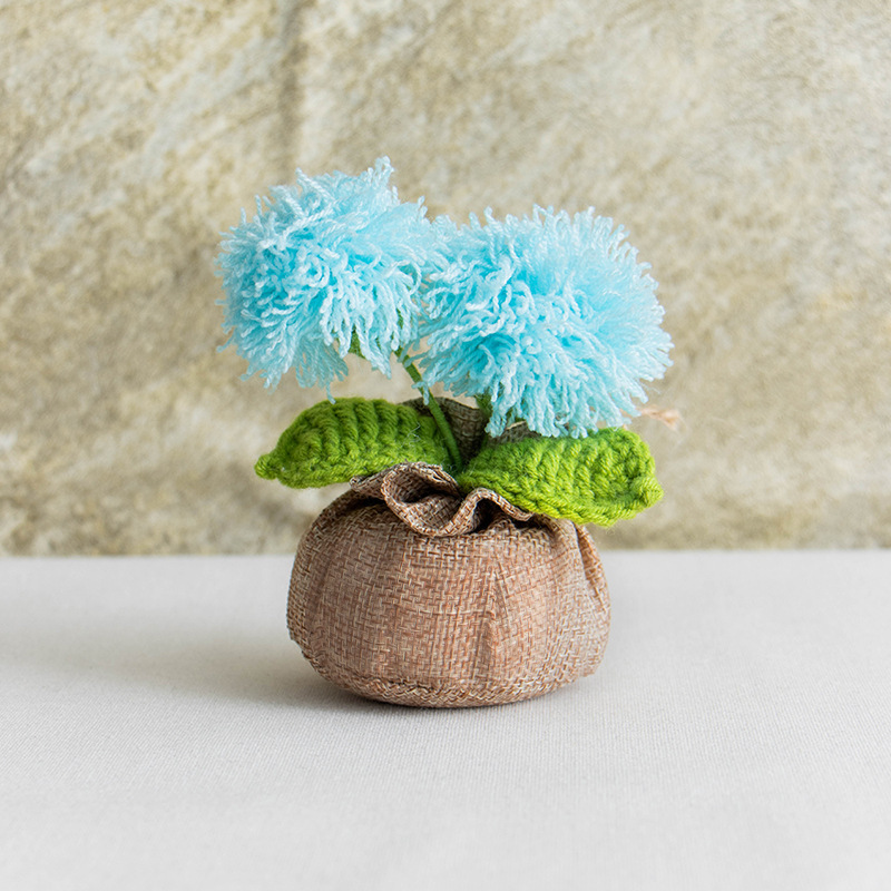 Boule de poils bleue
