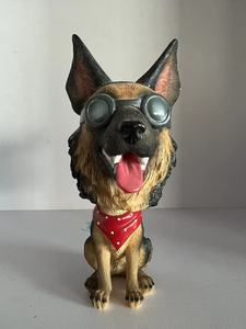 2024 Offre Spéciale mignon support <span class=keywords><strong>assis</strong></span> lunettes de soleil <span class=keywords><strong>chien</strong></span> Bobble tête résine artisanat maison bureau voiture bureau décoration Figurine cadeau - Product Image 5