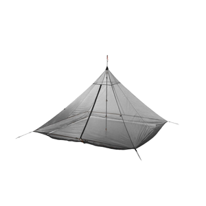 <span class=keywords><strong>Tente</strong></span> pyramidale professionnelle avec un grand conduit de cheminée pour accueillir de grands poêles à bois dans des conditions hivernales extrêmes - Product Image 3