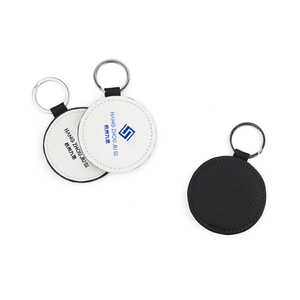 Porte-passeport de voyage en cuir véritable avec logo personnalisé de luxe Porte-clés pour étiquette de bagage Cadenas Ensemble de cadeaux d'entreprise pour les entreprises - Product Image 4