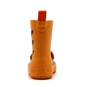 Botas de lluvia de goma impermeables antideslizantes para niños pequeños, zapatos de lluvia ligeros con dibujos animados en 3D, botas de agua para niños y niñas para caminar al aire libre - Product Image 5