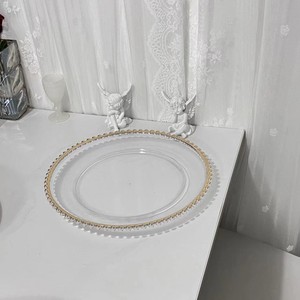 Assiettes <span class=keywords><strong>de</strong></span> présentation rondes en <span class=keywords><strong>verre</strong></span> acrylique doré perlé <span class=keywords><strong>de</strong></span> 13 pouces pour mariage, accessoires <span class=keywords><strong>de</strong></span> <span class=keywords><strong>cuisine</strong></span> tendance, vente en gros - Product Image 3