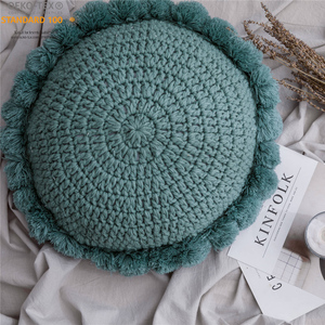 Cojín Redondo de Ganchillo Suave Tejido a Mano con Flores Beige, Pompones de Acrílico, para Decoración del Hogar, Regalo - Product Image 4