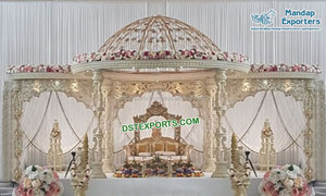Mandap de mariage sud-indien en bois sculpté à la main avec un design exclusif de paon, moderne, léger, taille et couleur personnalisables, Royaume-Uni - Product Image 3