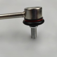 MN101368 508758 Le biellette de suspension de pièces automobiles est appliquée à la Mitsubishi Lancer Saloon