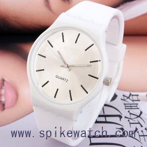 Orologio sportivo in gomma sottile con retro in acciaio inossidabile resistente all'acqua 3atm orologi in <span class=keywords><strong>silicone</strong></span> su misura - Product Image 3