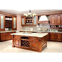 Armoire de cuisine en bois massif sur mesure, design personnalisé haut de gamme, style traditionnel