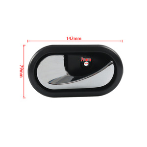 มือจับประตูด้านซ้ายเรโนลต์ 142x79 มม. อะไหล่ทดแทนภายในทำจากโลหะโครเมียม - Product Image 1