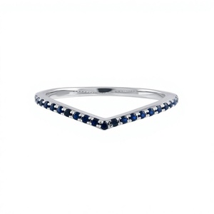 Bague de mariage de luxe en saphir bleu naturel taille ronde en argent sterling 925 plaqué rhodium avec pavé de pierres précieuses pour femme - Product Image 1