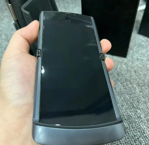 Teléfonos Móviles Originales <span class=keywords><strong>Motorola</strong></span> <span class=keywords><strong>Razr</strong></span> 2019 de Alta Calidad al por Mayor Octa Core <span class=keywords><strong>4G</strong></span> 128GB Smartphone Plegable Desbloqueado ESIM Global Francés - Product Image 4