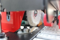 Machine à chantourner automatique portable DY08 à alimentation droite pour bordure de panneaux
