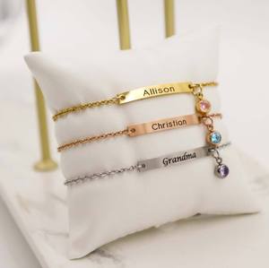 Bracciale Personalizzato con Ciondolo a Barra con Pietra Portafortuna, Nome e Data, in Acciaio Inossidabile, Gioiello Vuoto per Regalo Migliore Amica - Product Image 2