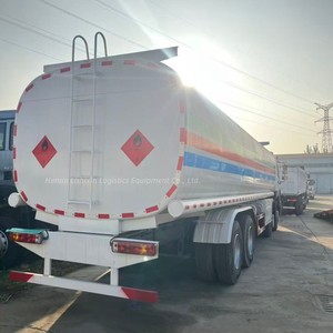 <span class=keywords><strong>Camion</strong></span>-<span class=keywords><strong>citerne</strong></span> diesel Sinotruk Howo 8x4 d'occasion, 371 ch, transporteur de carburant, capacité de 30 m3 - Product Image 5