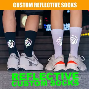 Desain gratis & MOCK-UP kaus kaki atletik basket katun anda sendiri kaus kaki olahraga buatan khusus Logo kustom kaus kaki olahraga Gym