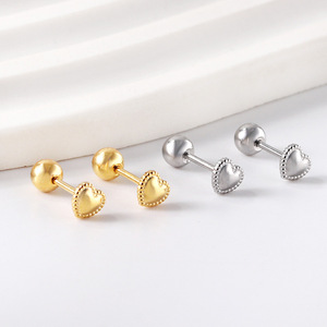 Aretes Hipoalergénicos de Acero Inoxidable 316 para Niños, con Cierre de Rosca, Lindos Aretes de Mariposa y Corazón con Baño de Oro de 18K para Niños - Product Image 4