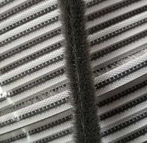 Bande météo en laine avec joint de brosse tissé à ailettes pour portes d'animaux de compagnie - Product Image 6