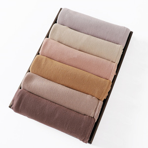 Hijab musulman pour femmes de haute qualité en gros, coton jersey respirant de qualité supérieure pour l'été - Product Image 1
