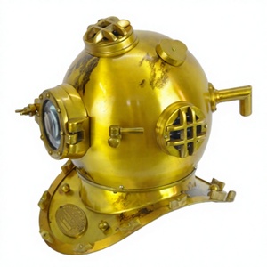 Prix de gros Casque Golden Ship Maison de luxe Hôtel Intérieur décoratif Casque de plongée en métal Fournitures nautiques par Design Impex - Product Image 1