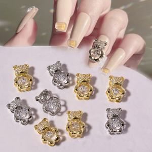 Qianya 3D Rhinestone diamante cristal oso Nail Art calcomanías Flatback oro plata Metal joyería decoración 3DJewelry-Made aleación - Product Image 5