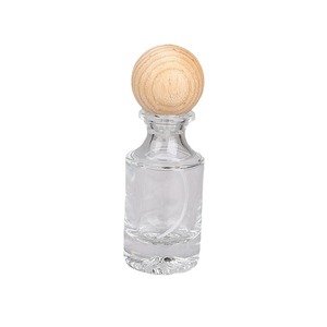 Portable Travel 30ml Refillable Glass Perfume <b>Spray</b> <b>Bottle</b> Walnut Wood Cover <b>Empty</b> Cosmetic Sample Container For Outdoor Use - Product Image 5