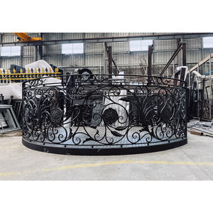 Balustrades de balcon en <span class=keywords><strong>fer</strong></span> forgé de luxe avec plateforme pour maisons, clôture en métal courbée, balustrades de <span class=keywords><strong>terrasse</strong></span> - Product Image 3