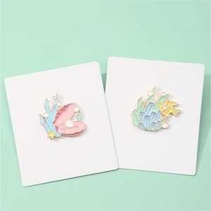 Emblema de peixe pequeno pérola para sacola de roupas, acessório de desenho animado, broche de ferro e liga de zinco, alfinetes de lapela para artesanato, metal - Product Image 3