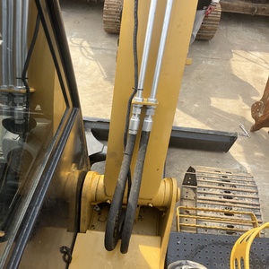 Mini-excavatrice sur chenilles CAT 305.5E de 5,4 tonnes, 31,1 kW, godet de 0,22 m³, petite pelle pour la ferme et le jardin - Product Image 6