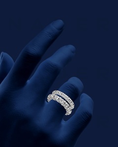 NUEVO ANILLO CON PATRÓN EXCLUSIVO, Oro Blanco de 18K, Anillo de Diamantes Clásico con Certificación IGI para Compromiso y Boda - Product Image 1