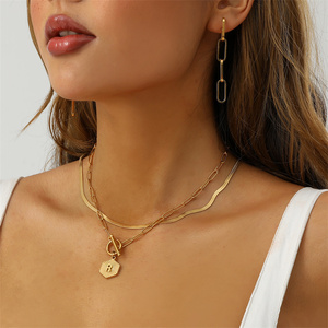 Gargantilla chapada en oro de 18k para mujer, joyerí<span class=keywords><strong>a</strong></span> en capas, cadena de clip de papel ajustable con letra inicial, colgante de moneda, Collar personalizado - Product Image 4