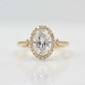 Bagues en or massif pour femmes en gros 10K 14K 18K avec moissanite VVS et coupe rayonnante - Product Image 1