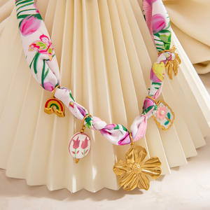 Collar DIY Hecho a Mano con Colgante de Acero Inoxidable y Dijes de Flor en Color Oro de 18K, Joyería de Regalo - Product Image 4