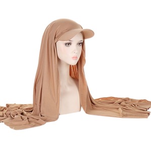 Écharpe en mousseline de soie perlée de couleur unie et ensemble de chapeau de casquette de baseball en coton 70*180cm de style sportif musulman à la mode en gros - Product Image 3