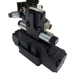 วาล์วควบคุมทิศทางแบบสัดส่วนไฮดรอลิก Parker รุ่น D1FVE02CC0NM0314 แบบระบายแรงดัน ตัววาล์วสีดำ พอร์ตสีเงิน - Product Image 1