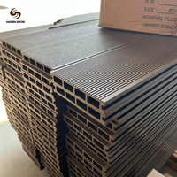 Planche de terrasse en WPC co-extrudé durable anti-UV pour terrasse et patio